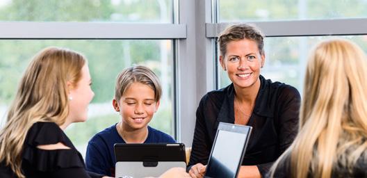 ULRICA LAGESSON BERÄTTAR OM VÅRT LÅGSTADIUM En trygg miljö och höga förväntningar lyfter eleverna på lågstadiet Vi som arbetar på lågstadiet i Täby Friskola har höga förväntningar på att barnen både
