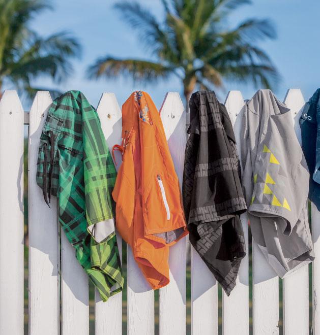 och shorts Handskar Glasögon Skor