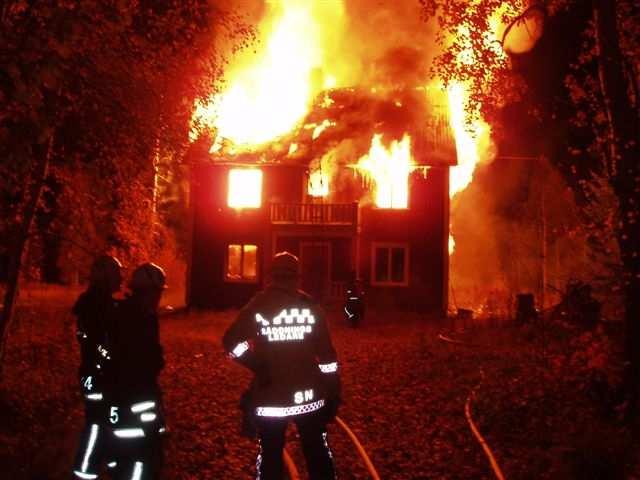 Den tredje vanligaste olyckan är Brand i byggnad. Oftast så har branden inträffat i en bostad. Endast i ett fåtal tillfällen har branden inträffat i en allmän byggnad.