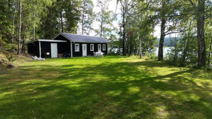 Fastighet Högåsen 2:161 Arrendetomt i planområdets södra del Länsstyrelsen bedömer vidare att området där bryggor, bad- och båtplats, servicebyggnad och in- och utfart föreslås strider mot