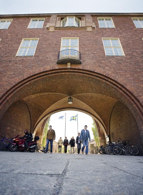 Anton Bogårdh Handledare/ Lina Broström & Anders Berensson Supervisor