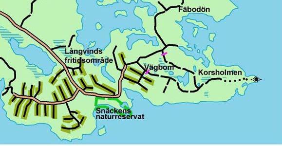berglärka och lappmes. är det cirka 800 meters promenad ut till udden. På vägen ut finns goda chanser att se skogens mesar och skogshöns. Även hackspettar brukar kunna förgylla tillvaron längs vägen.