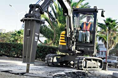 hydraulsystem Lång, kraftig kolv med drivning genom hela sin cykel ger maximal slagkraft och minimerar rekylkrafterna Kolvtätning Kåpa i tåligt material skyddar aggregatets mekaniska delar från