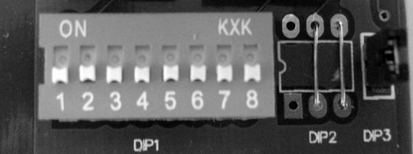 Switch bank DIP Switches och byglingar Switch Settings DIP1 I "ON" Position Switch Key I "OFF" Position 1 Tvåstegspump 1 (om installerad) Enstegspump 1 2 Tvåstegspump 2 (ominstallerad Enstegspump 2 3