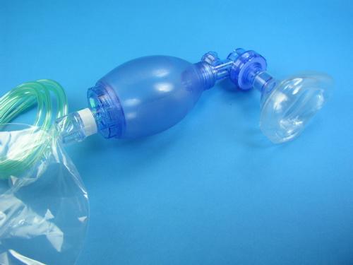 Resuscitator Bags resp treatm SE 161205 Andningsballonger för luftvägsbehandling Komplett system för hjärt-lungräddning, för engångsbruk.