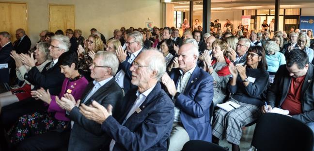 Föreläsarna var glada att få möta så mycket värme och engagemang och i vart fall vår poliskamrat Carina är nog Rotarian inom en snar framtid.