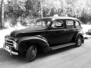 En av Rubens Volvotaxin År 1957 köper han Loviseberg på Nynäsvägen