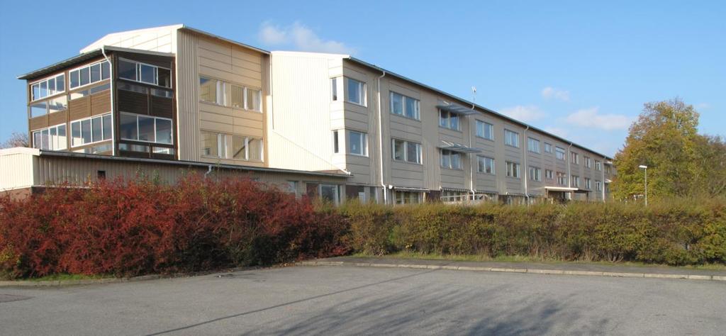 Nya bostäder på tomten för Lillekärrs äldreboende Områdesbeskrivning - Området ligger centralt i Kärra, 250 meter öster om torget och är cirka 20 000 kvm stort.