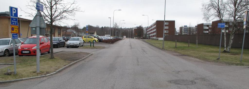 Trafikmiljöförbättrande åtgärder Öppna upp för genomfart Genom att skapa en ny genomfart för bilar vid torget kan onödig rundkörning undvikas.