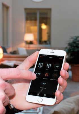 Systemet bygger på Bluetooth smartteknik vilket möjliggör att du kan styra belysningen via din smartphone, smartwatch eller surfplatta; Apple eller Android.