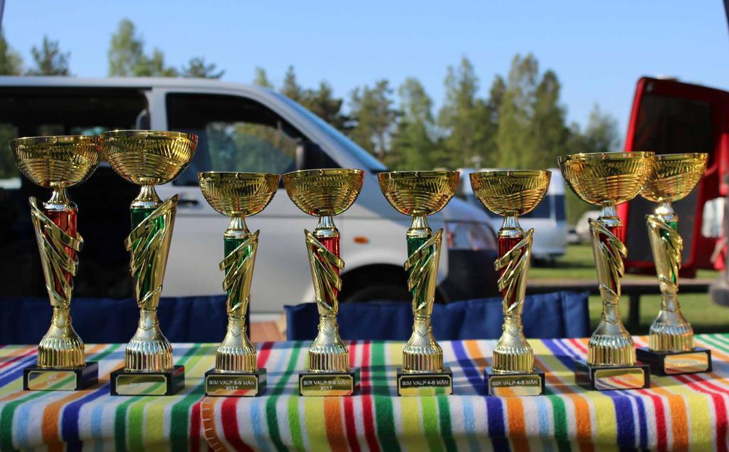 Eurasierspecialen resultat 2017 Ring 1 Domare: Hans-Åke Sperne, Sverige Tidaholm 2017-05-20 Valpar 4 6 mån Hanar 1. Lion, SE11671/2017 Valpkl 4 2.