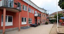 Skolor och förskolor I anslutning till området ligger Lyckeby kunskapscenter som är en F-9 skola och i östra Lyckeby ligger Östra Torpskolan som har klasser från F-6.