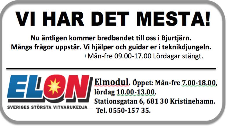 Det var nästan fullsatt runt borden som dukats med fint porslin och blommor.