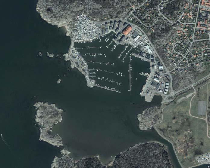 och makrill. Några fartyg med Fiskebäck som hemmahamn kommer inte in där eftersom de är för stora utan ligger till exempel i Frihamnen. Fastighetskontoret ansvarar sedan 1998 för hamnens skötsel.