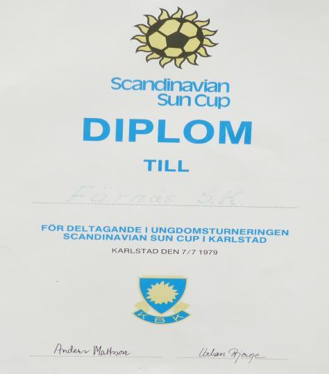 Äppelbo går upp till division IV eftersom matcherna mot Mora B räknas bort vid uppflyttning. Division V detta år bestod av tre grupper med sammanlagt 25 stycken lag.