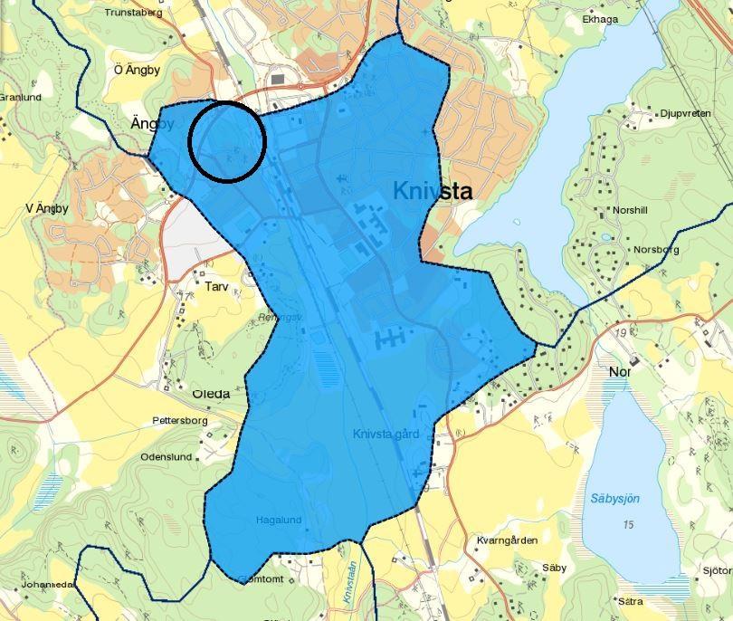 Figur 3-6. Planområdet ingår i Knivstaåns avrinningsområde som slutligen avvattnas till Mälaren. Planområdet återfinns inom den svarta cirkeln. 3.4.