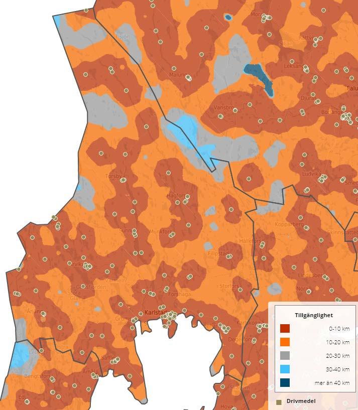 Figur 3 visar en kartbild över tillgängligheten till drivmedelsstationer. Här visas avståndsintervall (bilväg) med olika färgfält.
