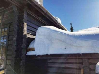 Terrängförhållanden: Naturtomt Övrigt: Vidbyggd gäststuga omfattas inte av besiktningen. Garage/Carport: Garage finns inte Besiktningsutlåtande 1.