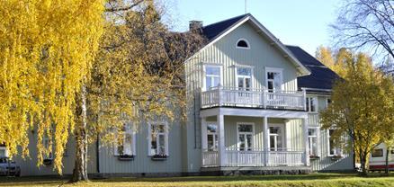 00 Ekumenisk gudstjänst i Harads Missionskyrka. Tommy Persson, Pernilla Selberg Östlund mfl. Servering.
