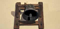 Våra kyrkoskatter I sakristian i Ösmo kyrka hänger en ljuvlig liten klenod - en sanctusklocka (sanctus betyder helig) daterad till 1400- eller 1500-talet.
