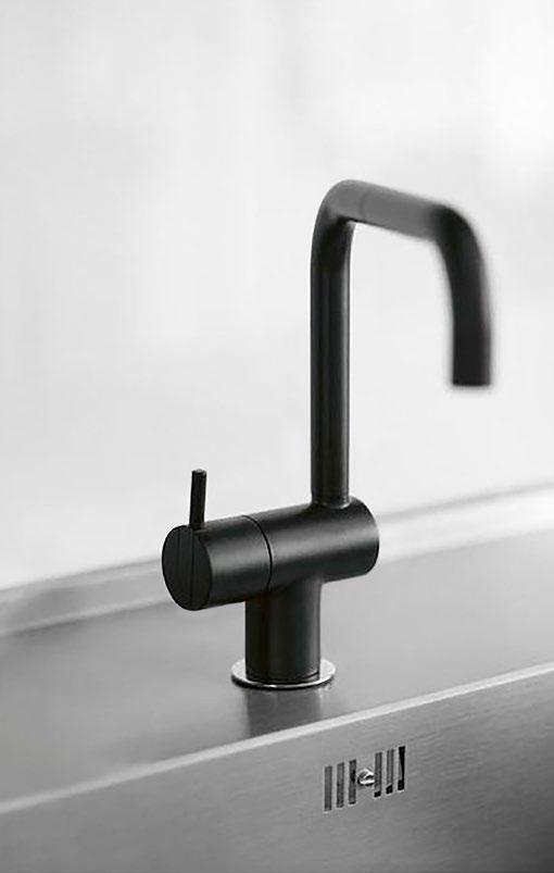 Välplanerat, välutrustat och vackert. Ditt nya kök är en dröm med modernt designspråk, rena linjer och exklusiva materialval.