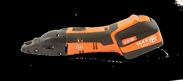 Det här är en riktigt stadig och effektiv maskin som du kan pressa hårt när du ska göra längre skär. DEN LÅNGA KROPPEN GÖR ATT DET ÄR LÄTT ATT HITTA ETT SKÖNT GREPP PÅ MASKINEN.