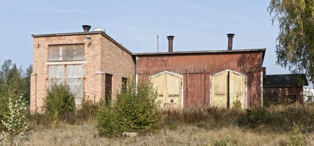 Den äldre delen i trä är så vitt man vet den enda av sitt slag och är därför sällsynt. Den byggdes 1887, och den nyare delen i tegel uppfördes i början av 1950-talet.