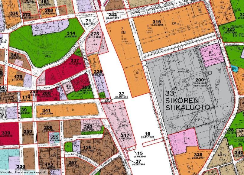 41, STFM 2018-06-11 14:00 / :s bilaga: Bilaga 41 B, stfm 11.6.2018 14 Detaljplanen Gällande detaljplaner på området är från åren 1960, 1990, 2004 och 2005.