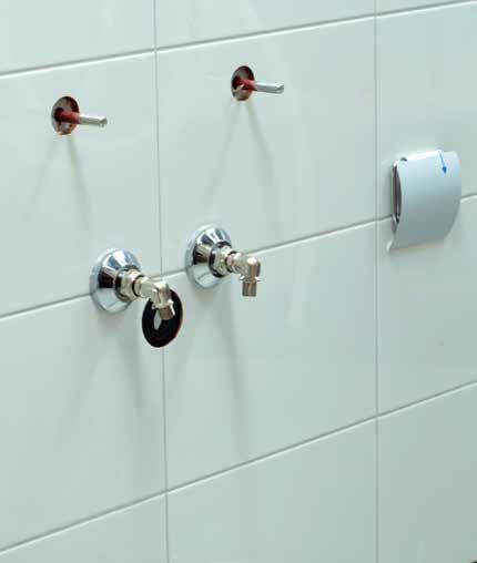 Bara att ansluta Säkra installationer I de prefabricerade badrummen från