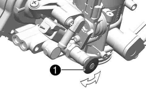 Skruv växelspak M6 14 Nm Loctite 243 Reglerskruven för tomgångsvarvtalet sitter till vänster på strypspjällskroppen. Varmkör motorn och tryck in reglerskruven för tomgångsvarvtal tills det tar stopp.