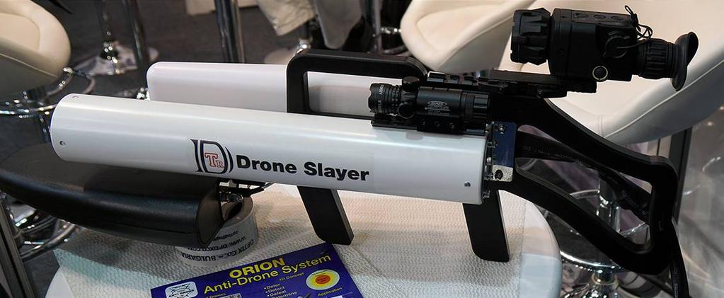 Skyddssystem mot obemannade luftfarkoster visade på IDEX 2017 En tydlig trend bland de nya produkter som visades på försvarsutställningen IDEX 2017 i Abu Dhabi var system för att detektera och