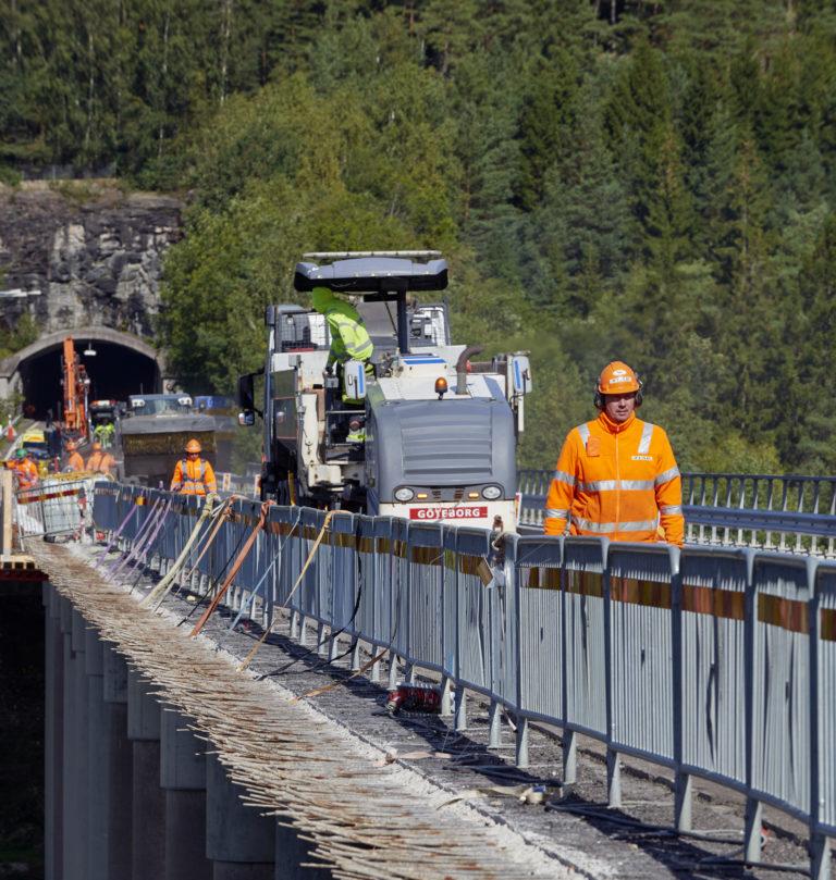 Affärsområde Anläggning Affärsområde Anläggning är en ledande aktör i Sverige och med verksamhet i Norge och Finland.