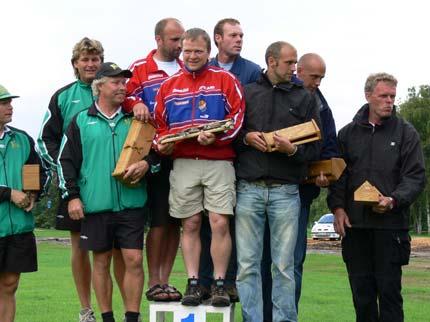 Tävlingar Varpa SM Årets Svenska Mästerskap gick i Ronneby (SM-veckan) och Sundsvall (2-manna). Även om det inte blev några SM-guld så lyckades distriktet kamma hem silver och bronsmedaljer.