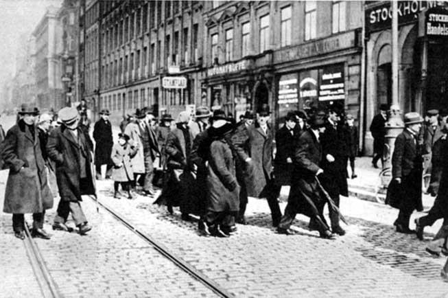 17 4BApril Den 28 mars samlades en allrysk konferens för partiarbetare i Petrograd.