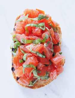 undervärme, Separat undervärme, upptining, pizza/ pajfunktion, grill, varmluftsgrill, varmluftsgratinering, snabbstartsfunktion, Restvärmevisning, Lampan tänds när ugnsluckan öppnas, Funktionslås,