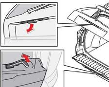 Om det är svårt kan du trycka lite på ratten samtidigt som du trycker tillbaka reglaget. Öppna bakluckan genom att dra i handtaget som bilden visar.