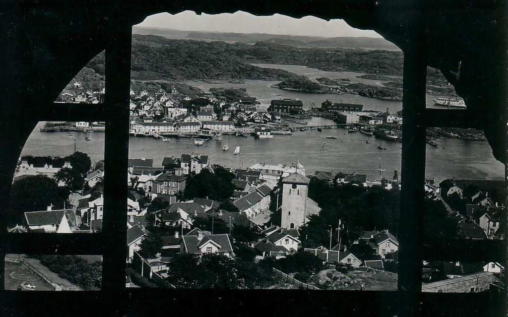 Figur 3. Vy över området från före 1950. Källa www.vykortsmuseum.se vykort 100595 Marstrand postat 1934. 3.3 Tidigare resultat Den västra delen av Marstrand 74:4 sanerades till MKM 2009, prover tagna inför detta kan ge viss vägledning.