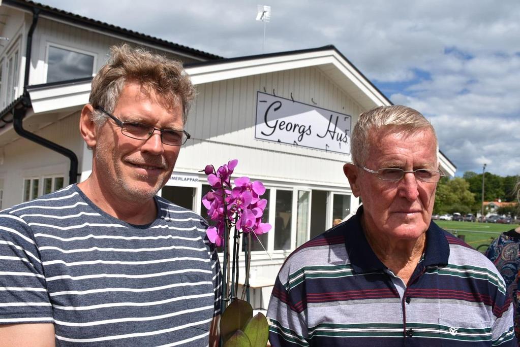 Idrottsligt gladde Högby IF:s damlag genom ett avancemang från div 2 till div 1 i Götalandsserien.