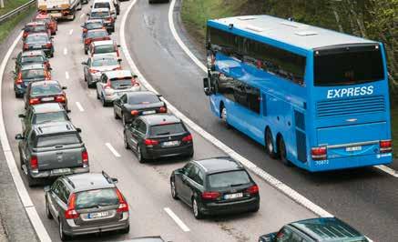 bil. Resandet har ökat kraftigt på senare år tack vare tätare turintervall (femminuterstrafik som mest), takttidtabell samt nya, attraktiva fordon. Foto: Västtrafik / Stina Olsson.