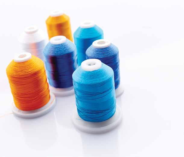 TRÅDAR Det finns många trådvarianter på marknaden, utvecklade för olika ändamål. Universaltråd Universaltrådar tillverkas av syntetmaterial, bomull eller bomullsomspunnen polyester.