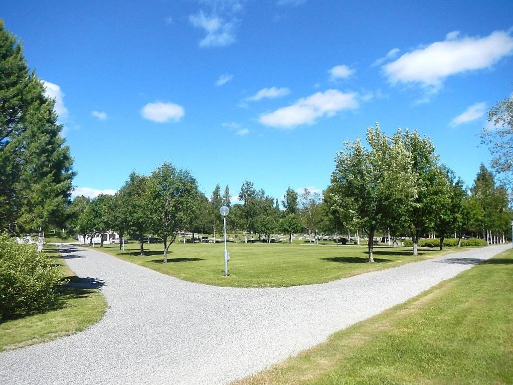 mittemot minneslunden t h.