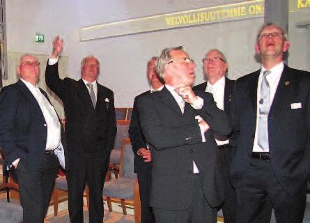 Väl återkomna till middagsbordet höll vår Broder Hans Klövstad ett kort tacktal på klingande finska, vilket väckte stor uppskattning.