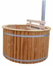 BADTUNNOR I TRÄ Våra badtunnor har tillverkats av högkvalitativt trä (gran / värmebehandlad gran), fästelementen är gjorda av rostfritt stål.