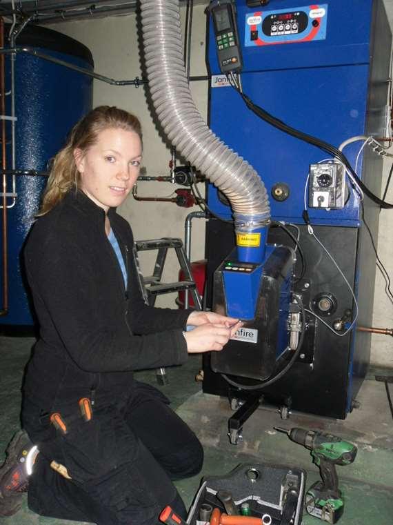 Tar vi vårt ansvar? Vårdar vi våra kunder? PFs serviceombud ska ha bred kunskap om våra bransch produkter och vara utbildade.