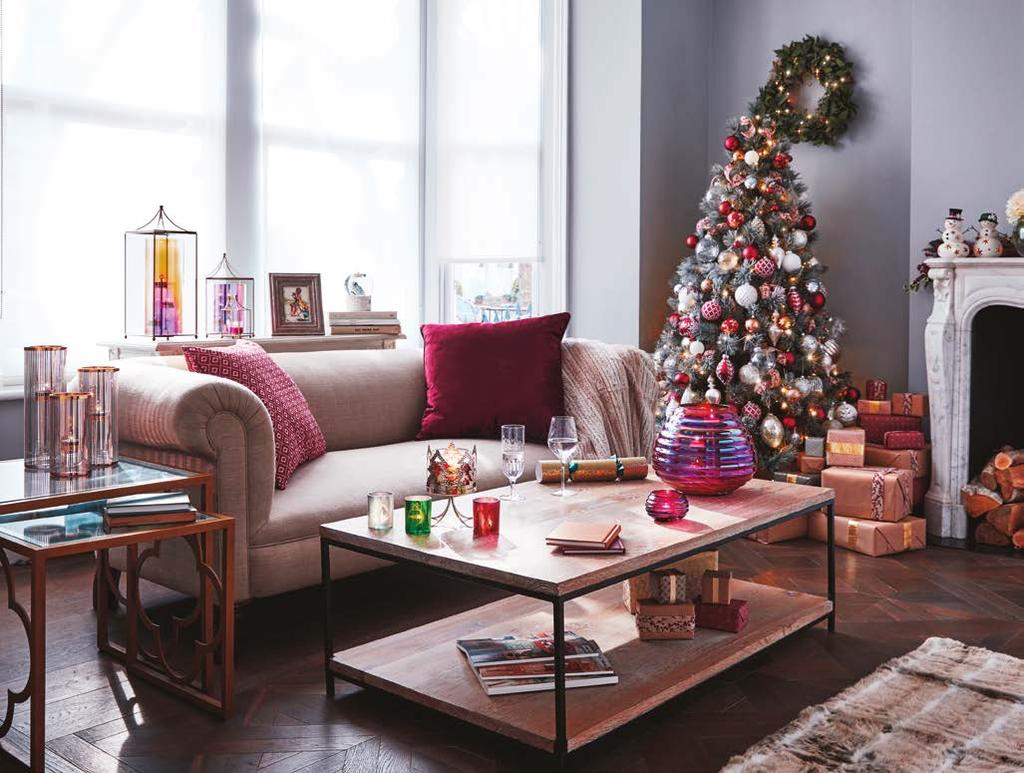 Fyll ditt hem med doft Fira julen och handla glimmande hemdekor designad för att ta med levande ljus och dofter till alla rum i ditt hem.
