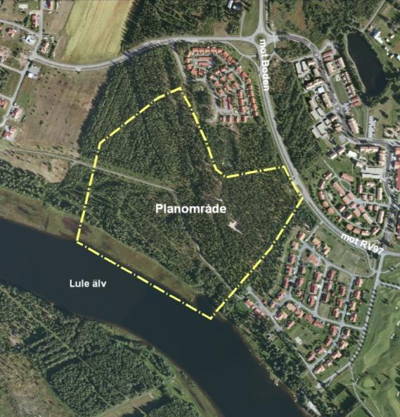 Detaljplan 25-P91/60 lagakraftvunnen 1991-04-05 medger bostäder i två våningar med största totala bruttoarea 20 000 m 2 ovan mark för hela planområdet.