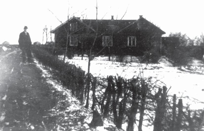 Mejeriet. Att elströmmen innebar ett stort genombrott för den tekniska utvecklingen i socknen är uppenbart. I dag har vi svårt att föreställa oss hur det var utan den.