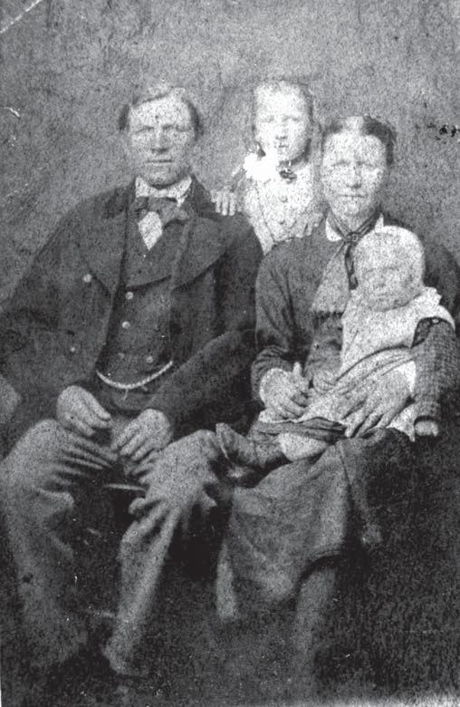 En annan som satt med benen i kors på skräddarbordet var Johan Frans Oscar Uggla i Stomslund. Stomslund låg vid vägen från Rosendalen till Jäla kyrka på Stommens ägor.