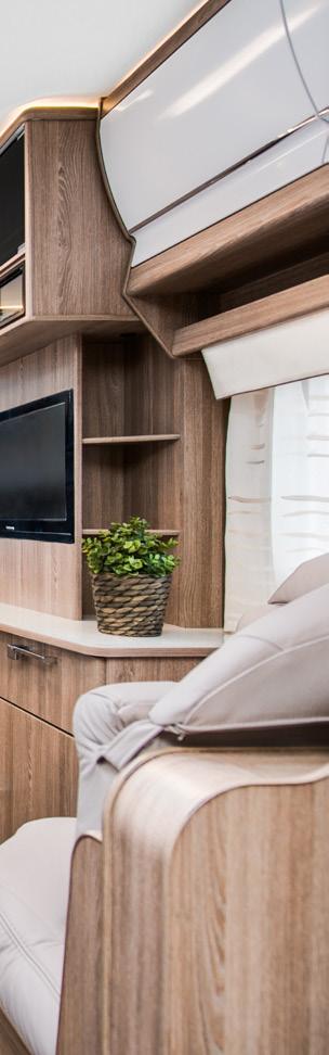 NYTT KABE 2019 ROYAL OCH IMPERIAL 780 FK: NY RYMLIG FRONTKÖKSVAGN FÖR MATLAGNINGS- GLADA KABE- ENTUSIASTER! KABEs nya frontkök gjorde stor succé när den första modellen presenterades för två år sedan.