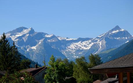 Vi valde att återvända till trevliga Camping Vitznau, med terrasserade platser och sagolikt vackra omgivningar vid Vierwaldstättersee, några mil öster om Luzern.